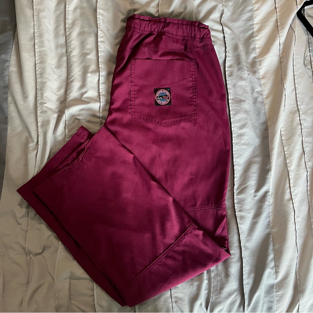 Koi Burgandy Scrub Bottom